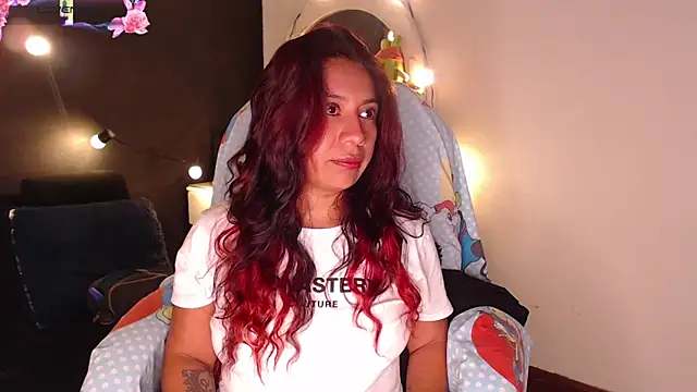 yes0225 online show from February 12, 2026, 1:33 pm