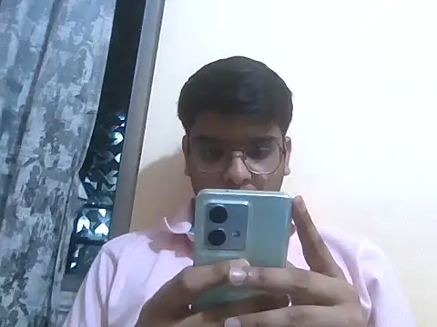 sutfvkii online show from October 4, 2025, 5:36 pm