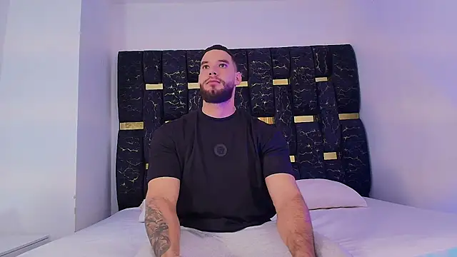 Snapshot of chris_blake__ chatting on November 26, 2025, 6:08 pm chris blake online show from November 26, 2025, 6:08 pm