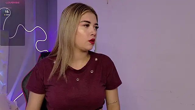 natasha  black online show from February 9, 2026, 7:34 pm