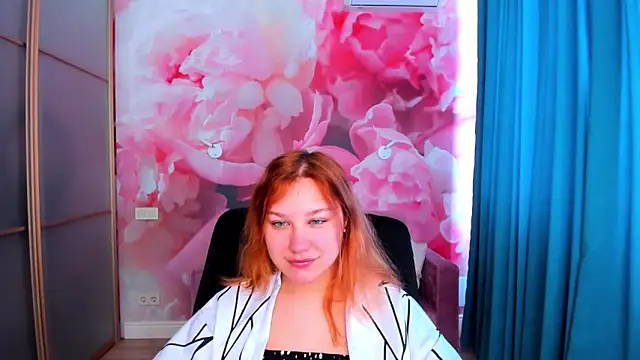 AngelinaLow online show from April 14, 2026, 11:26 am