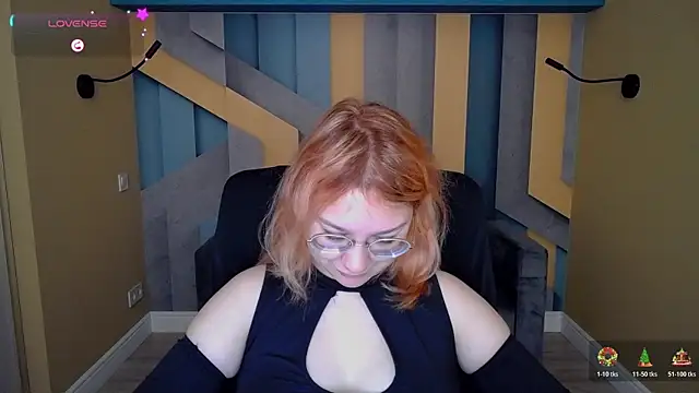 Snapshot of AngelinaLow chatting on November 30, 2025, 6:36 am AngelinaLow online show from November 30, 2025, 6:36 am