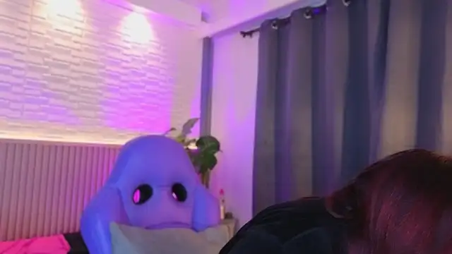 Snapshot of TiffanyWalk chatting on December 16, 2025, 11:36 am TiffanyWalk online show from December 16, 2025, 11:36 am