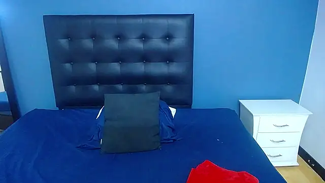 Snapshot of goldenn_ass1 chatting on December 15, 2025, 9:42 pm goldenn ass1 online show from December 15, 2025, 9:42 pm