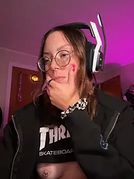 Snapshot of SpaceCowWhore chatting on October 2, 2025, 12:14 am SpaceCowWhore online show from October 2, 2025, 12:14 am