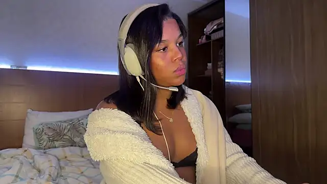 Snapshot of cammydebora chatting on June 24, 2026, 10:51 pm cammydebora online show from June 24, 2026, 10:51 pm