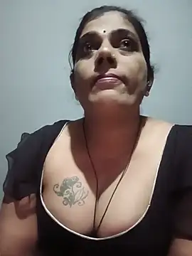 kissmetha online show from July 11, 2026, 2:06 pm