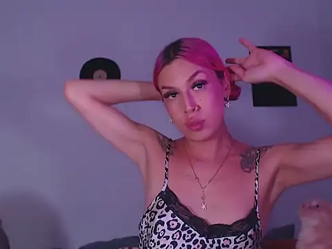 Cici JuicyBig online show from July 24, 2026, 1:29 pm