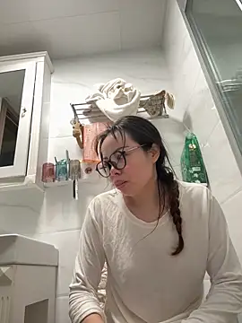 Snapshot of aa520uv chatting on October 26, 2025, 5:52 am aa520uv online show from October 26, 2025, 5:52 am