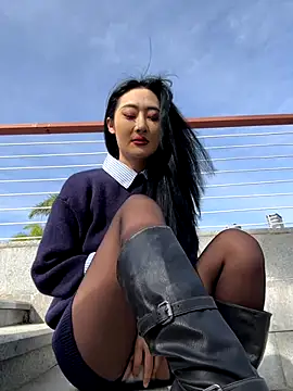 Snapshot of linger-23 chatting on November 26, 2025, 6:13 am linger-23 online show from November 26, 2025, 6:13 am