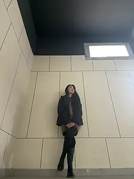 linger-23 online show from March 16, 2026, 5:44 am