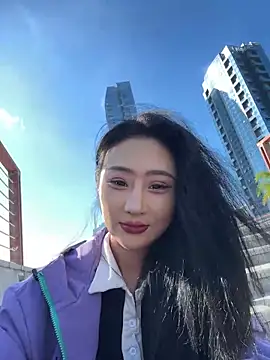 Snapshot of linger-23 chatting on November 5, 2025, 6:16 am linger-23 online show from November 5, 2025, 6:16 am