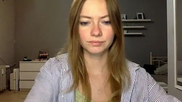 Snapshot of MillieShow chatting on February 17, 2026, 9:56 pm MillieShow online show from February 17, 2026, 9:56 pm