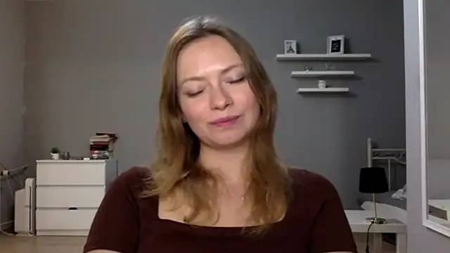 Snapshot of MillieShow chatting on October 26, 2025, 10:21 pm MillieShow online show from October 26, 2025, 10:21 pm