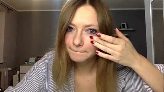 Snapshot of MillieShow chatting on February 3, 2026, 10:15 pm MillieShow online show from February 3, 2026, 10:15 pm