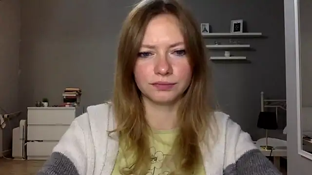 Snapshot of MillieShow chatting on November 25, 2025, 10:10 pm MillieShow online show from November 25, 2025, 10:10 pm