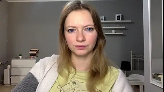 Snapshot of MillieShow chatting on November 26, 2025, 9:59 pm MillieShow online show from November 26, 2025, 9:59 pm