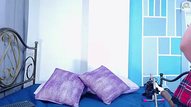 camilleturner1 online show from October 11, 2025, 12:55 am