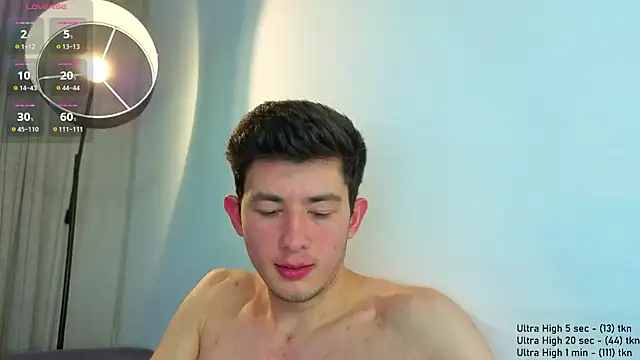 Snapshot of Danny__Magic chatting on October 5, 2025, 6:20 pm Danny Magic online show from October 5, 2025, 6:20 pm