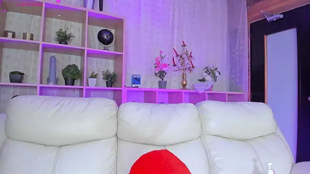 Snapshot of SammyDesire_10 chatting on April 30, 2026, 8:57 pm SammyDesire 10 online show from April 30, 2026, 8:57 pm