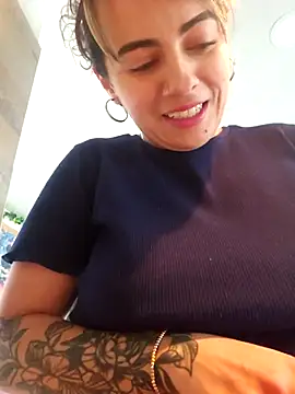 Snapshot of Sairy_ chatting on November 18, 2025, 6:22 pm Sairy online show from November 18, 2025, 6:22 pm