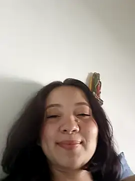 lola3baby online show from March 19, 2025, 6:23 pm