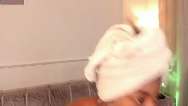 Snapshot of Kendallbleer chatting on December 14, 2025, 11:38 am Kendallbleer online show from December 14, 2025, 11:38 am