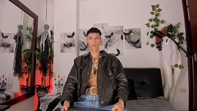 Snapshot of Giotrashy chatting on October 26, 2025, 7:47 pm Giotrashy online show from October 26, 2025, 7:47 pm