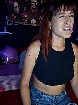 Snapshot of Hairydoll_ chatting on October 22, 2025, 9:24 pm Hairydoll online show from October 22, 2025, 9:24 pm