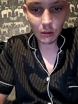 Snapshot of LargeElectrolyte7 chatting on November 4, 2025, 5:44 am LargeElectrolyte7 online show from November 4, 2025, 5:44 am