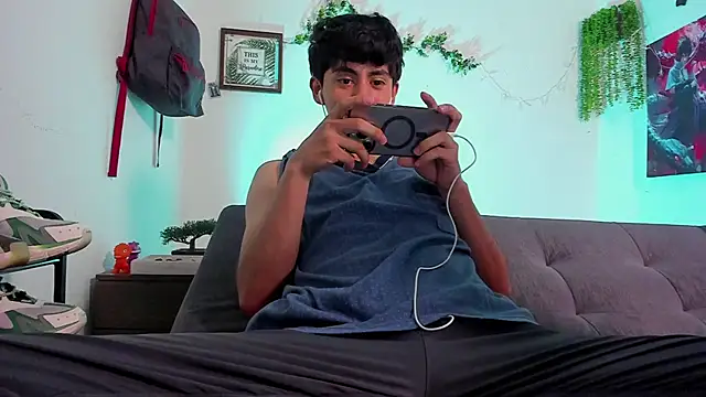 Yaiden 11 online show from November 29, 2025, 1:28 am