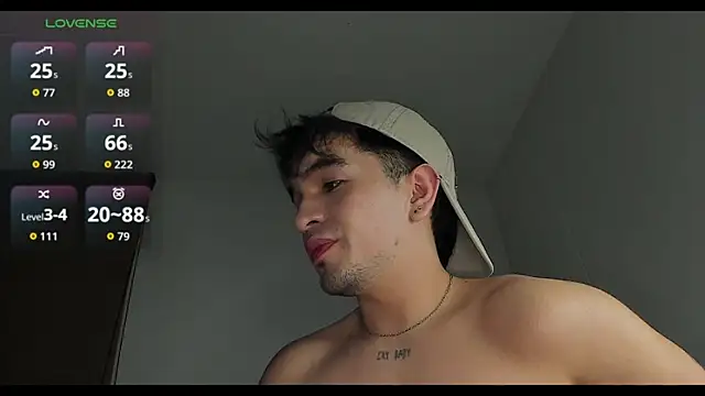 Snapshot of cmzo_ chatting on March 3, 2026, 1:01 am cmzo online show from March 3, 2026, 1:01 am