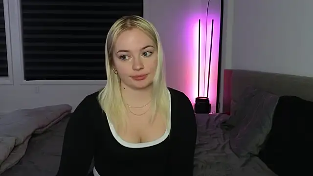 Snapshot of margot_robbie7 chatting on October 22, 2025, 11:03 pm margot robbie7 online show from October 22, 2025, 11:03 pm