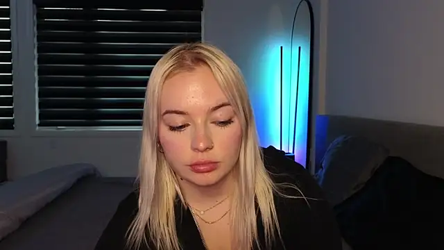 Snapshot of margot_robbie7 chatting on October 23, 2025, 10:08 pm margot robbie7 online show from October 23, 2025, 10:08 pm