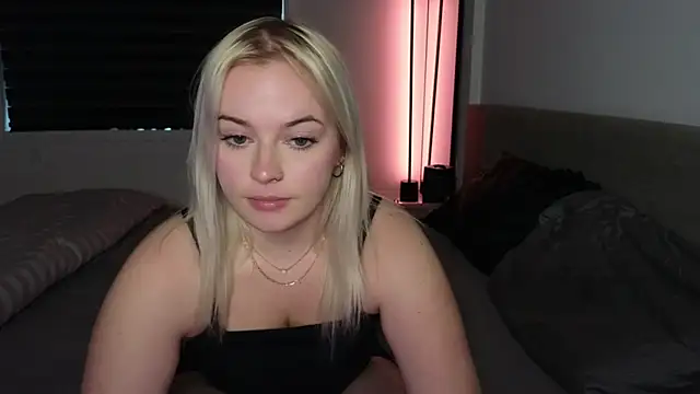 Snapshot of margot_robbie7 chatting on October 26, 2025, 10:10 pm margot robbie7 online show from October 26, 2025, 10:10 pm