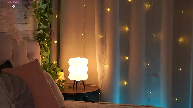 EvaMossi online show from March 3, 2026, 6:09 am