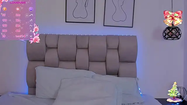 Snapshot of Hanna_Evans__ chatting on December 1, 2025, 1:12 pm Hanna Evans online show from December 1, 2025, 1:12 pm