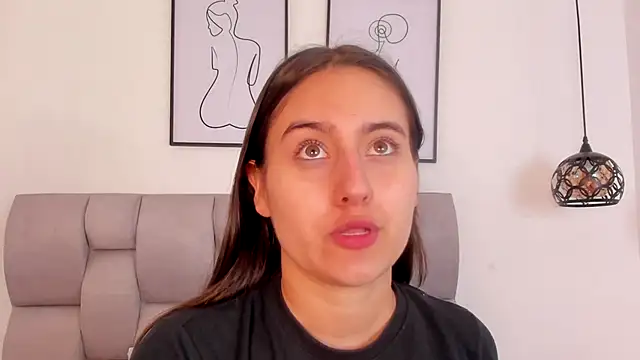 Snapshot of Hanna_Evans__ chatting on October 14, 2025, 12:28 pm Hanna Evans online show from October 14, 2025, 12:28 pm