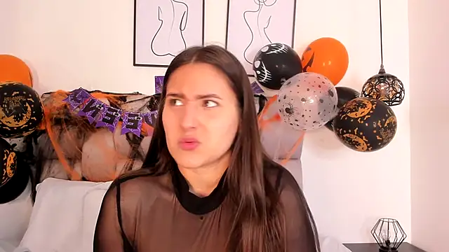 Snapshot of Hanna_Evans__ chatting on October 30, 2025, 12:36 pm Hanna Evans online show from October 30, 2025, 12:36 pm