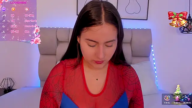 Snapshot of Hanna_Evans__ chatting on December 18, 2025, 12:53 pm Hanna Evans online show from December 18, 2025, 12:53 pm