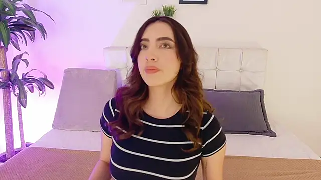 Snapshot of Rebbecawhite_meow chatting on September 22, 2025, 12:55 pm Rebbecawhite meow online show from September 22, 2025, 12:55 pm