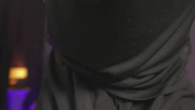 Colstorw  online show from April 13, 2026, 10:41 am