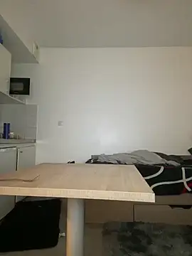 Renoirmonter online show from March 1, 2026, 7:14 pm