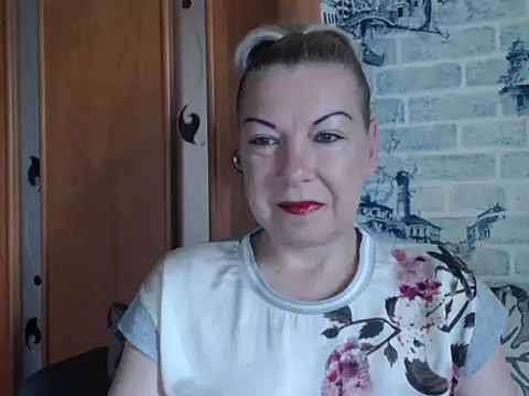 Lillia Ray online show from June 1, 2026, 6:02 am