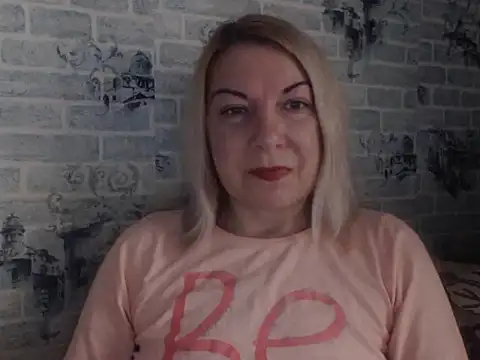 Lillia Ray online show from December 1, 2025, 12:06 pm