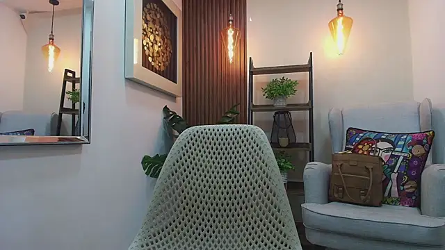 Snapshot of Coral_Lise chatting on September 18, 2025, 11:57 am Coral Lise online show from September 18, 2025, 11:57 am