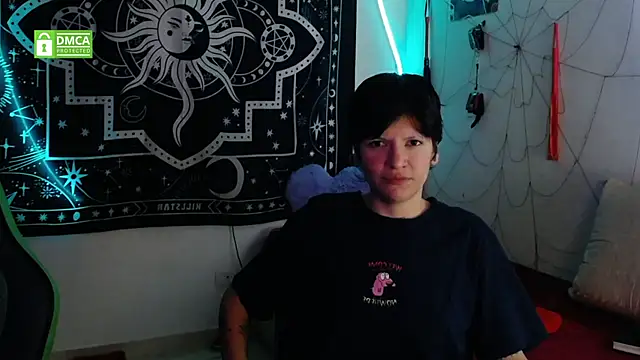 Snapshot of lovelockedlips chatting on October 21, 2025, 6:07 pm lovelockedlips online show from October 21, 2025, 6:07 pm