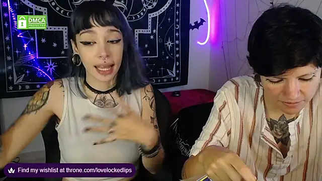 Snapshot of lovelockedlips chatting on November 12, 2025, 9:07 pm lovelockedlips online show from November 12, 2025, 9:07 pm