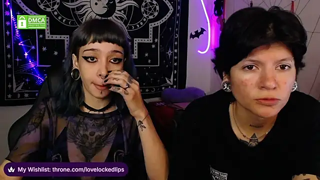 Snapshot of lovelockedlips chatting on December 3, 2025, 2:23 am lovelockedlips online show from December 3, 2025, 2:23 am