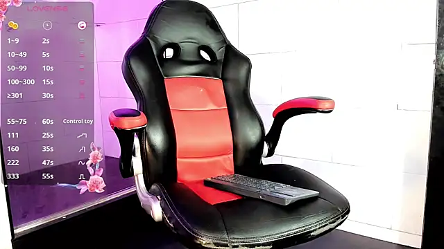 Snapshot of Dayana_Dias chatting on October 19, 2025, 6:27 am Dayana Dias online show from October 19, 2025, 6:27 am